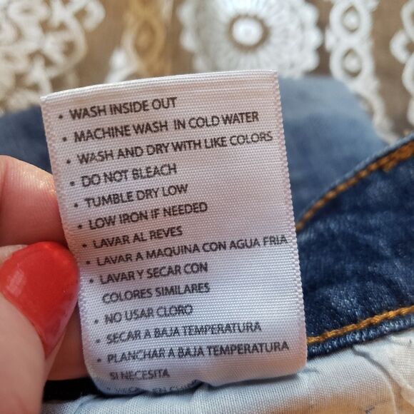 KanCan Jeans   - Picture 5 of 13